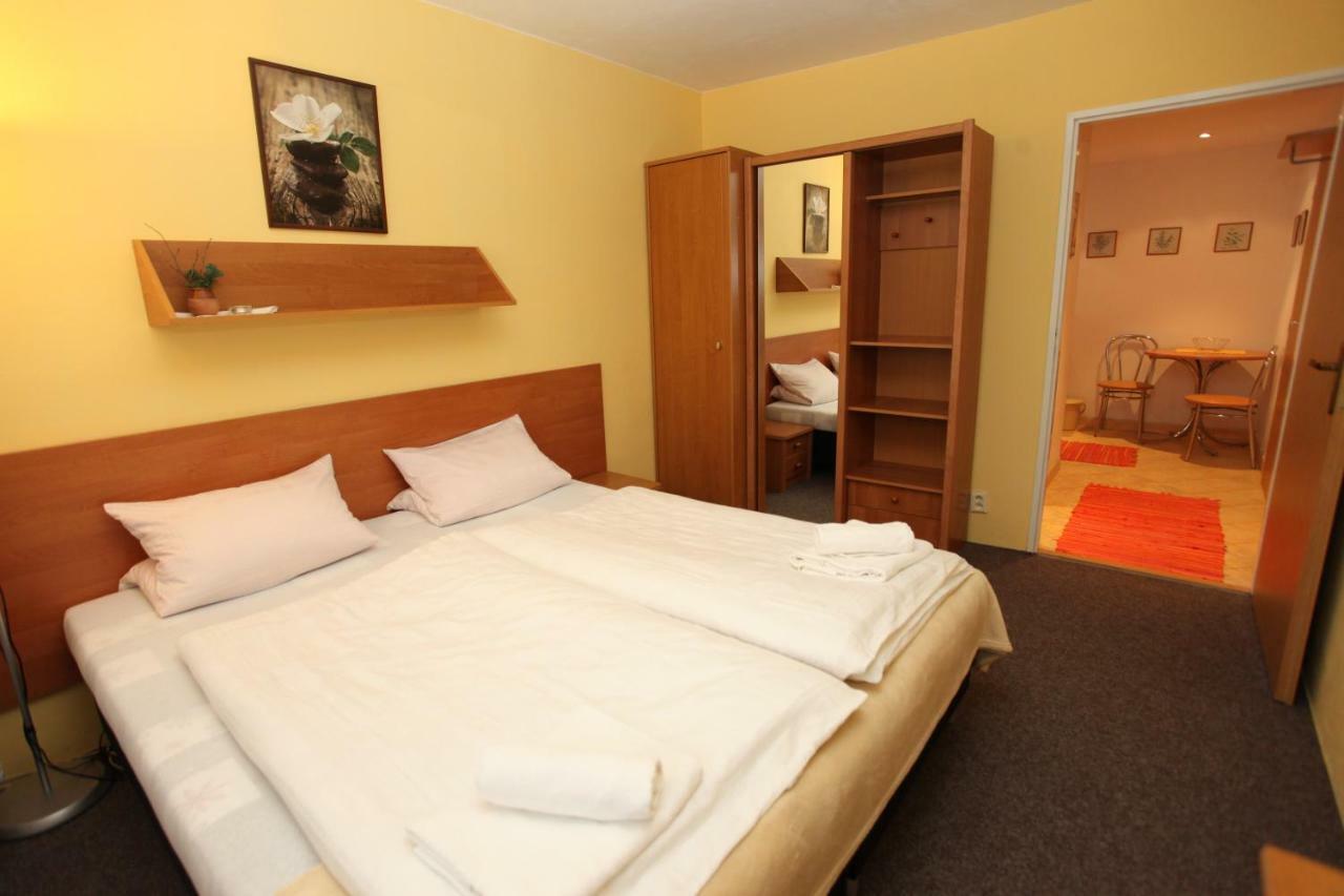 Penzion Demi Stara Lesna Exterior photo